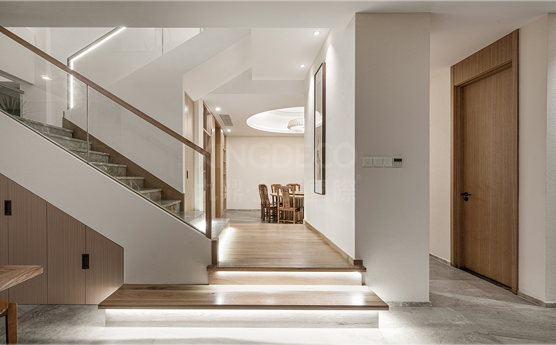高级灰+原木色，优雅的极简主义别墅空间设计